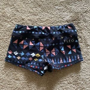 Fleo medium 
2.5" inseam
Mid rise